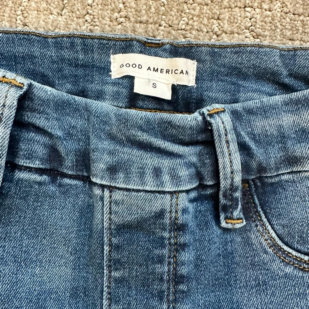 Good American Pull On Straight Leg Blue Jeans - Picture 2 of 8